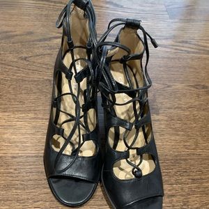 Lace up Coach Pumps- Size 7